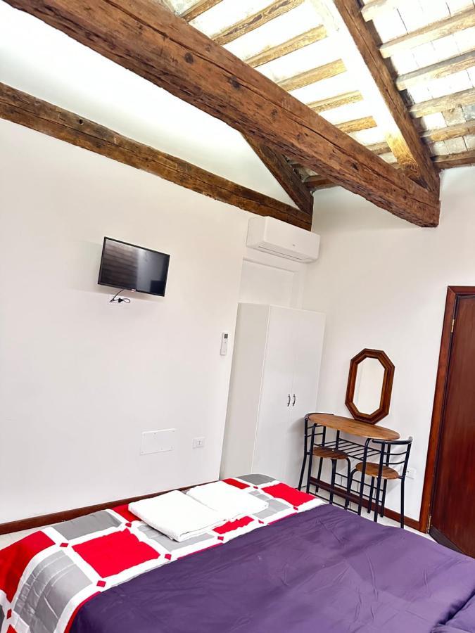 Venice Rainbow Apartments San Zaccaria Luaran gambar